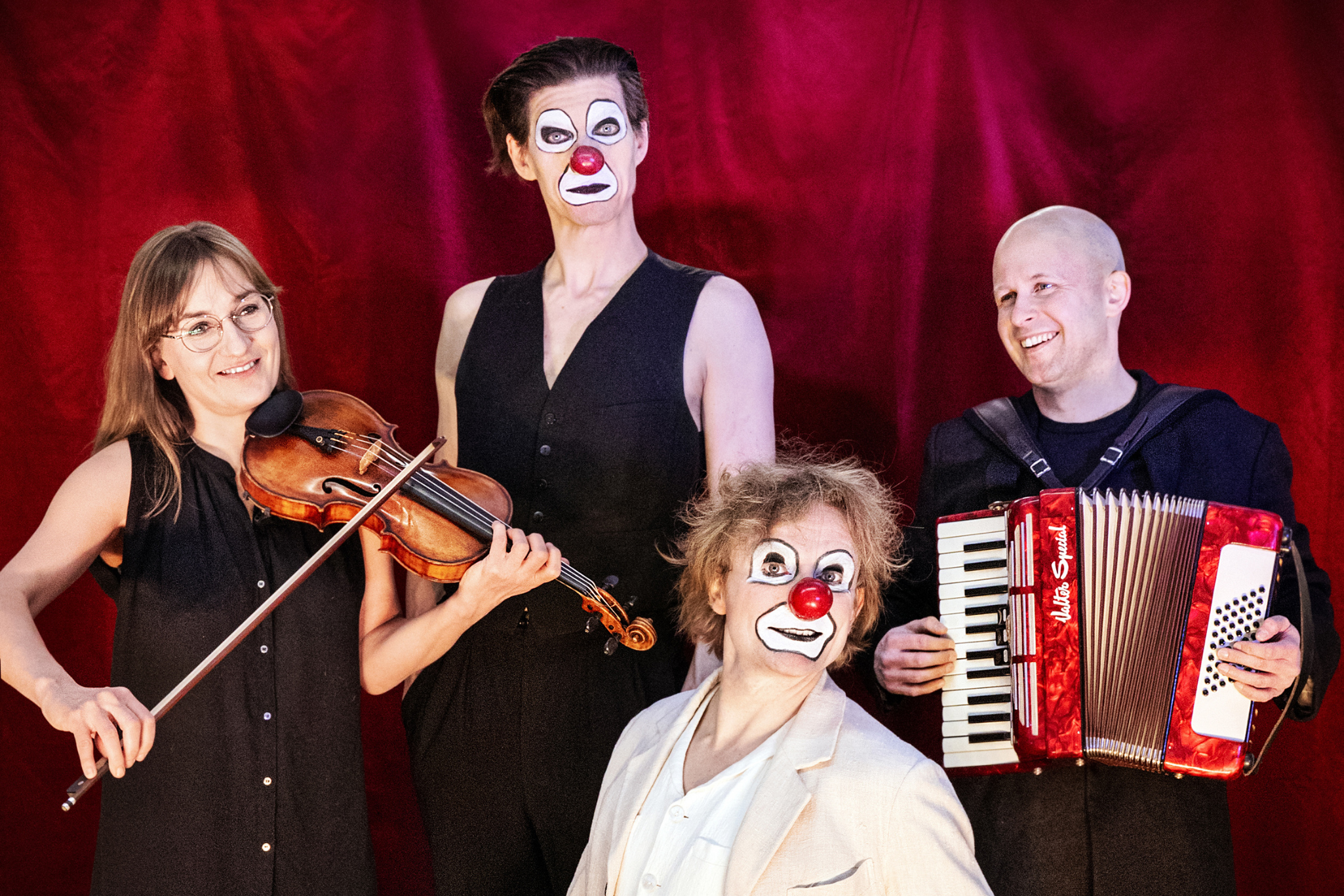 Kuvassa: Eriikka Maalismaa, Timo Ruuskanen, Tuukka Vasama, Niko Kumpuvaara